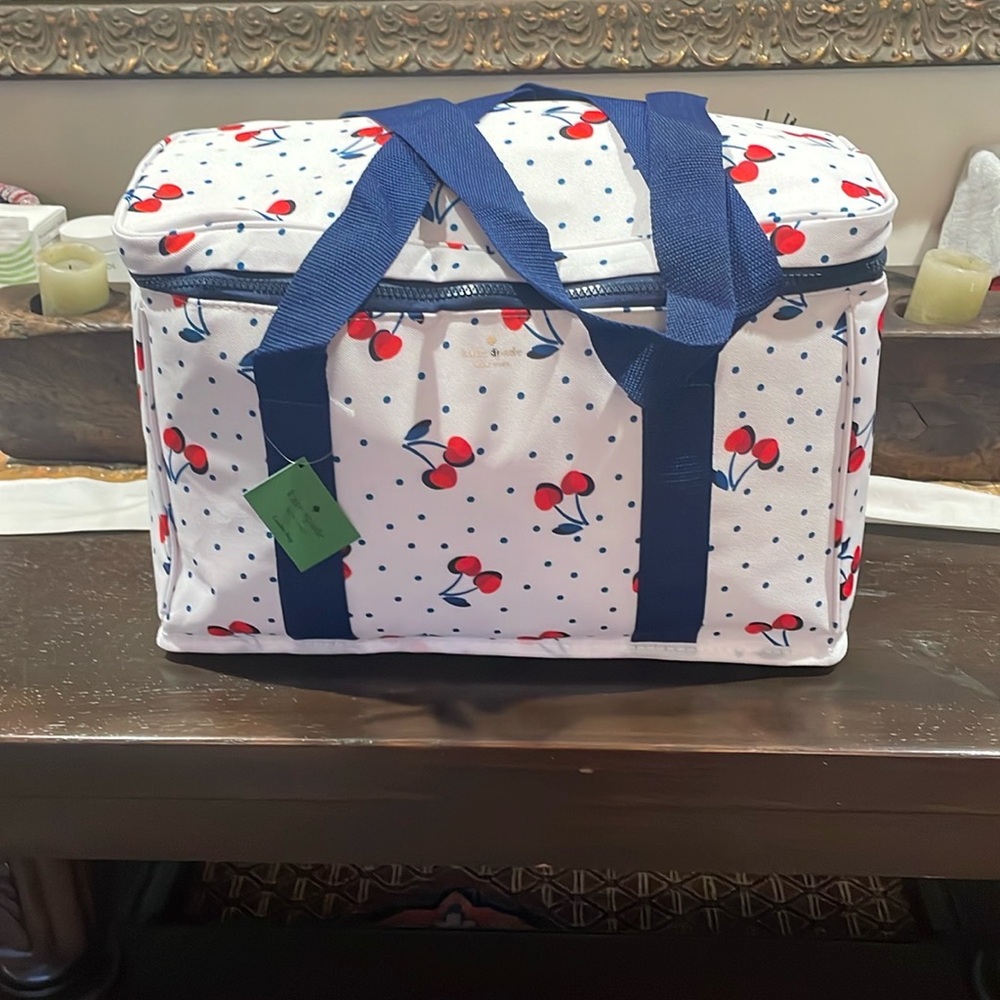 🌟🌟HOST PICK🌟🌟KATE SPADE Large Cherry Dot Cooler Bag NWT